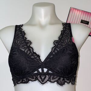 NEW VICTORIA SECRET UNLINED BRA
